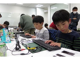 さくらインターネットら4社、子供向け電子工作・プログラミング教室の非営利団体設立