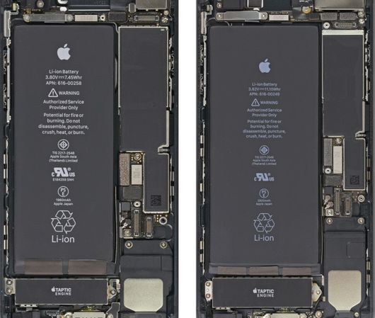 iPhone 7（左）とiPhone 7 Plus（右）の壁紙（出典：iFixit）