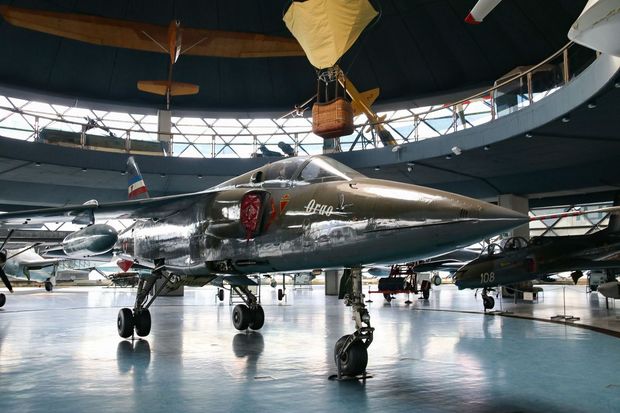 「Orao」

　同博物館に展示されている旧ユーゴスラビアの航空機の1つ。この「Soko J-22 Orao」は試作機で、同じタイプの航空機が現在もセルビアとボスニアの空軍で使用されている。