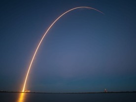 SpaceX、「Falcon 9」を21日打ち上げへ--インターネット衛星の初テストも