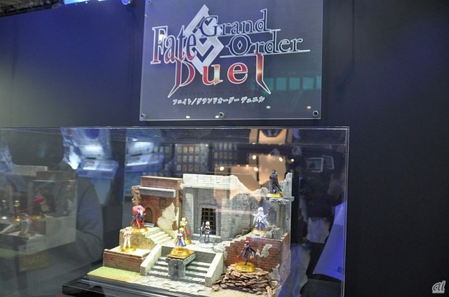 　英霊召喚ボードゲームとうたう「Fate/Grand Order Duel -collection figure-」。ゲームで使用するフィギュアがジオラマ展示されていた。