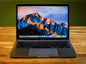 アップル、一部の13インチ「MacBook Pro」でバッテリ交換プログラムを開始