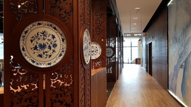 　この社員食堂は中国をモチーフとしたデザインになっている。このパネルもその1つだ。