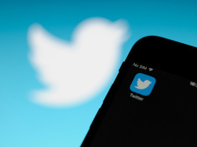 Twitter、偽情報対策強化--1日100万超のアカウント停止との報道