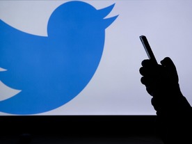 TwitterのドーシーCEO、陰謀論サイト「InfoWars」騒動への対応について説明