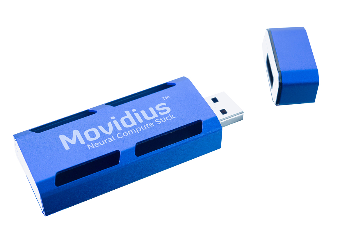 Intelの「Movidius Neural Compute Stick」。USB 3.0端子に挿し込めば、推論処理の演算に使用できる