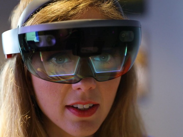 マイクロソフト、「HoloLens 2」とみられる新製品のティーザー動画を公開