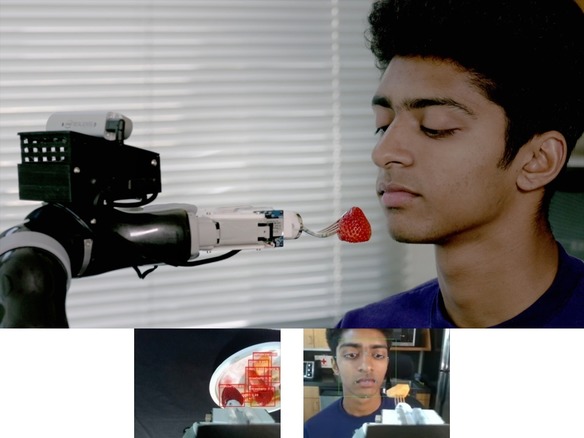ワシントン大学、食べ物をフォークで刺して皿から口元へ運ぶ食事介助ロボット