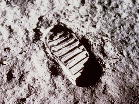 グーグル、アポロ11号の司令船をAR表示できるコンテンツ--月面着陸50周年記念