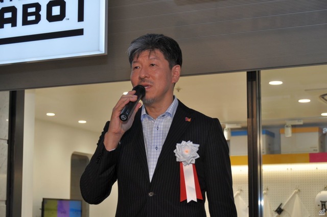 　オープニングセレモニーで登壇した、KCJ GROUP代表取締役副社長の圓谷道成氏。自身がゲームウォッチ時代から、人間等のゲームに親しんできたことを語った。