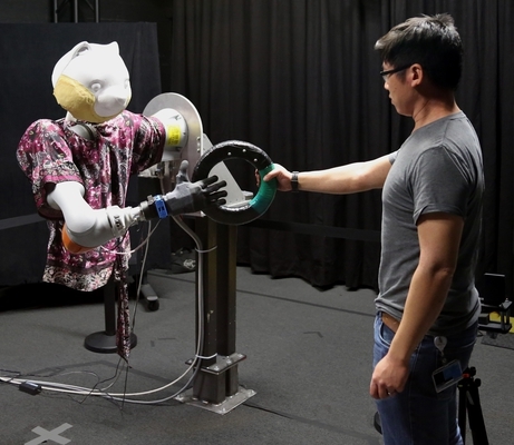 人間とロボットの協調動作（出典：Disney Research）
