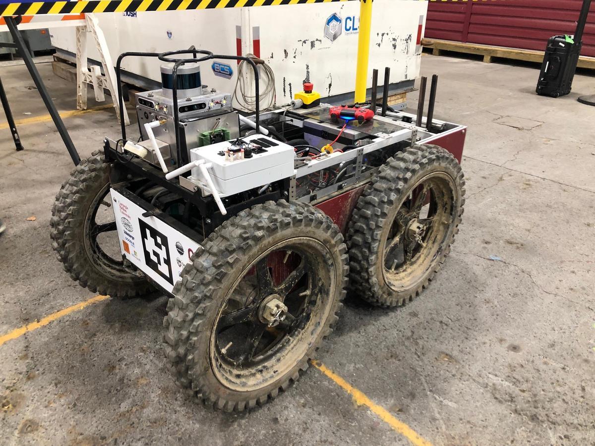 DARPA SubTに出場するExplorerチームの車両ロボット