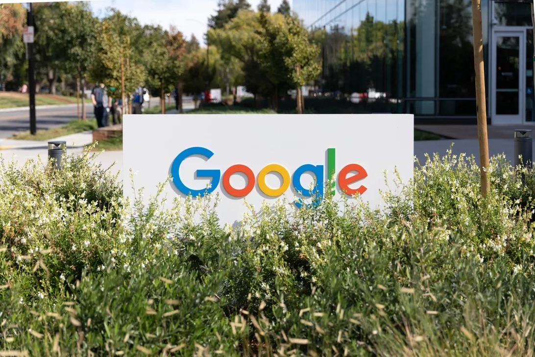 Google本社の看板
