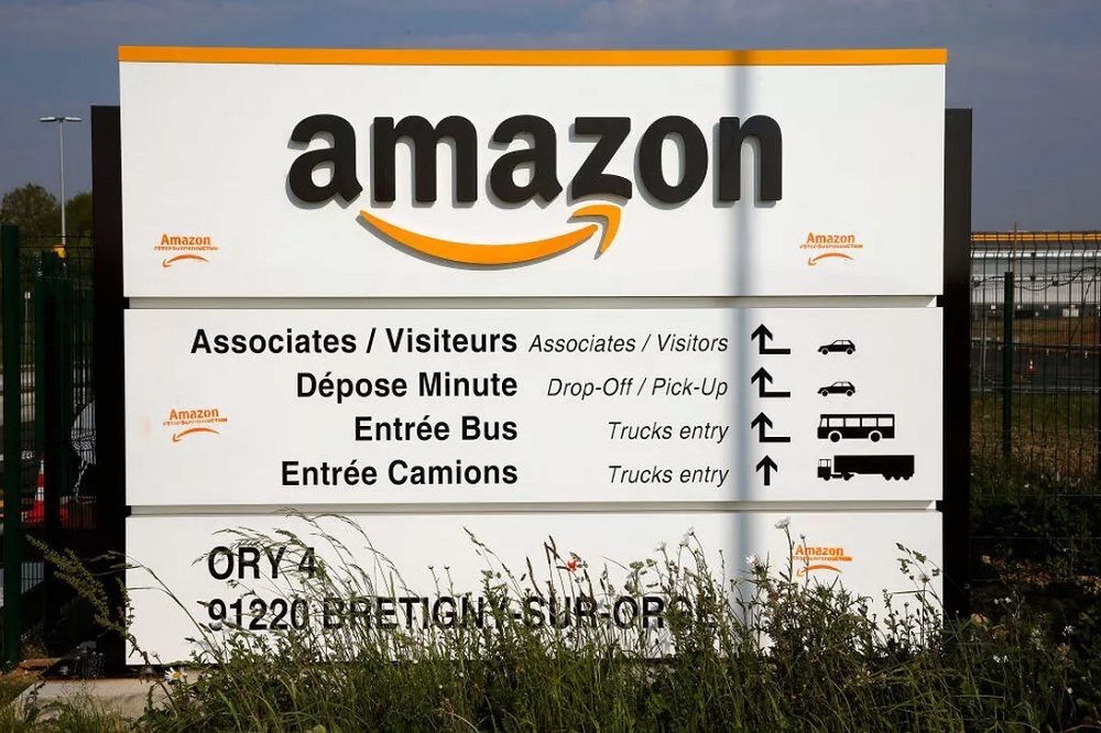 Amazonの看板