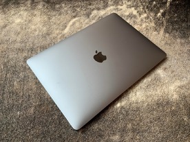 アップル、独自チップ搭載の新型「Mac」を2021年に発売か