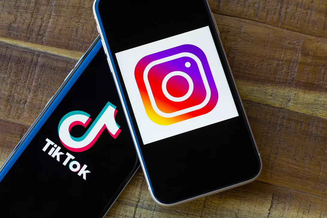 InstagramとTikTokのロゴ