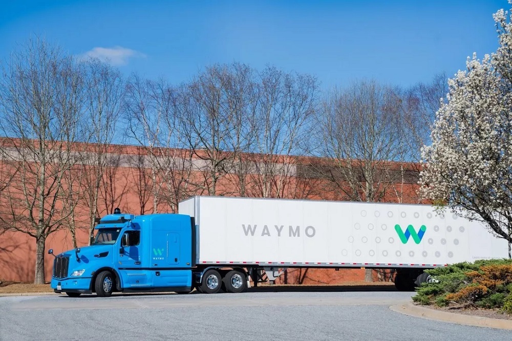 Waymoの大型トラック