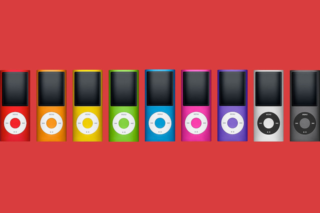 第4世代iPod nano

　iPod nanoは、第4世代が発表された2008年9月に再び形を変えた。画面は縦長になり、上部または底部から見ると楕円形になるのが特徴で、ストレージ容量は8GBまたは16GBだった。