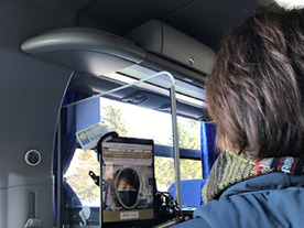 NECら、住民と観光客の乗合バスの実証実験--顔認証で乗客を識別、運賃差に対応