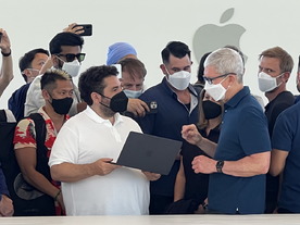 ティム・クックCEOも登場--Apple Parkで見た新「MacBook Air」