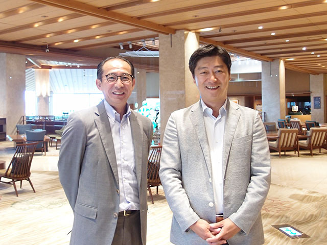 左から、一の坊 代表取締役の高橋弘行氏とtripla 代表取締役CEOの高橋和久氏