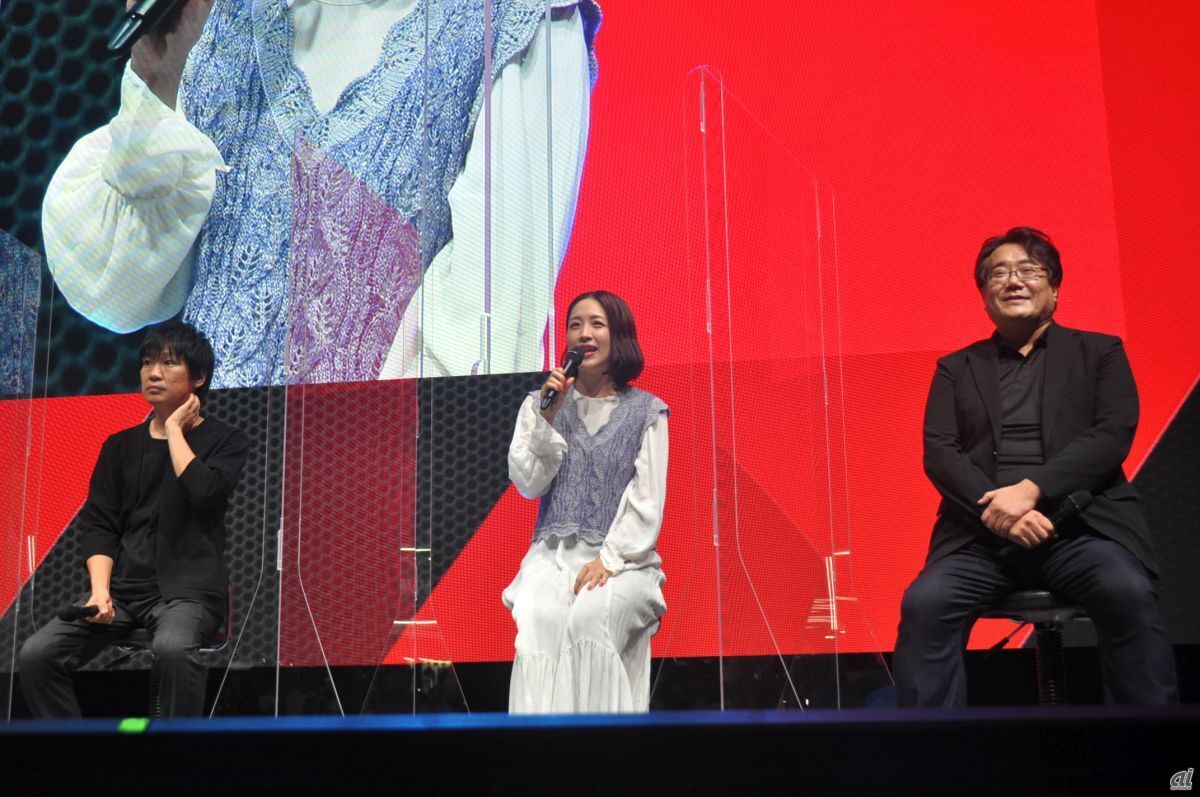 From left to right are elementary school teacher Hidekazu Masato, essayist Kamiko Inuyama and Konami Digital Entertainment senior producer Noriaki Okamura.