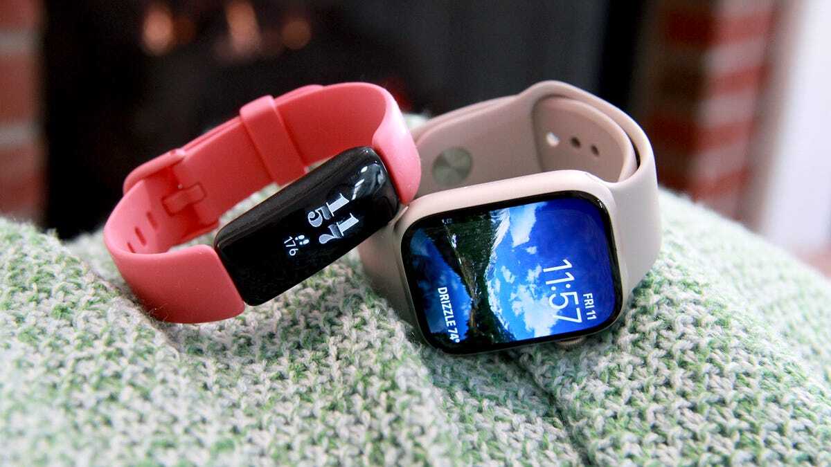 Fitbit Inspire 2とApple Watch  Series 7