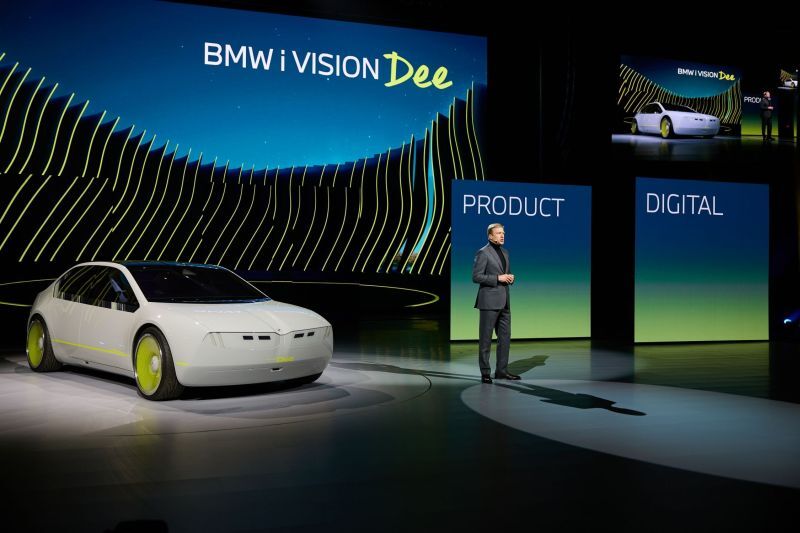 デジタル化で自動車をコンパニオンへ進化させる（出典：BMW）