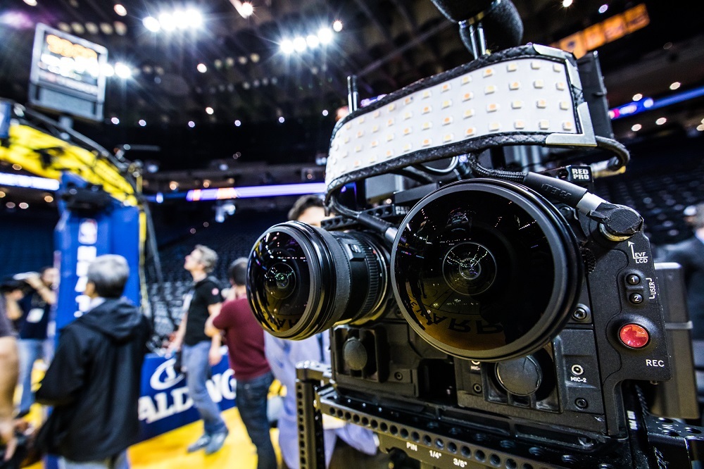 NBAの試合会場にあるカメラ