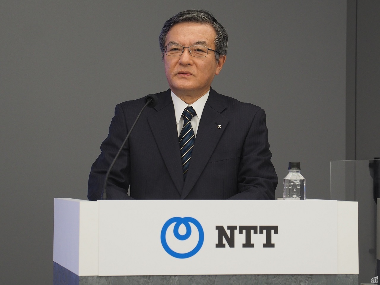 NTTの島田氏は、ドコモのバックアップ回線提供について、他の2社に大きく遅れることなく提供したいとしている