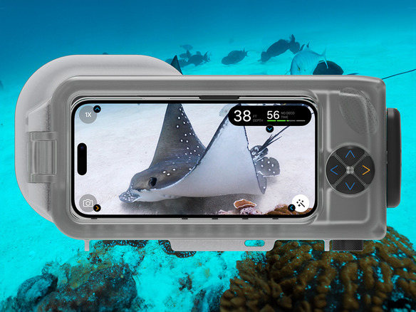 水深60mまで潜れるiPhone向け防水ハウジング--水中カメラ兼ダイブコンピューターに