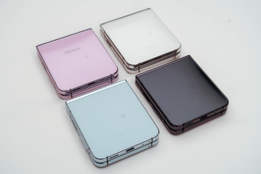 Galaxy Z Flip5は全4色展開だが、キャリアによって取り扱い色が異なる