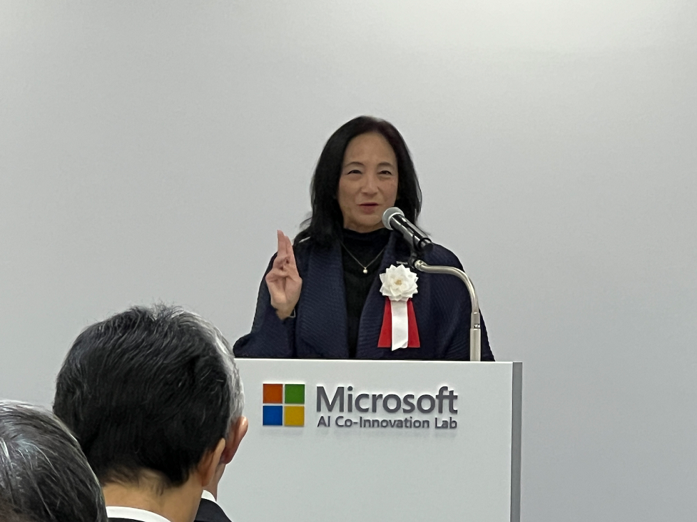 日本マイクロソフト代表取締役社長の津坂美樹氏