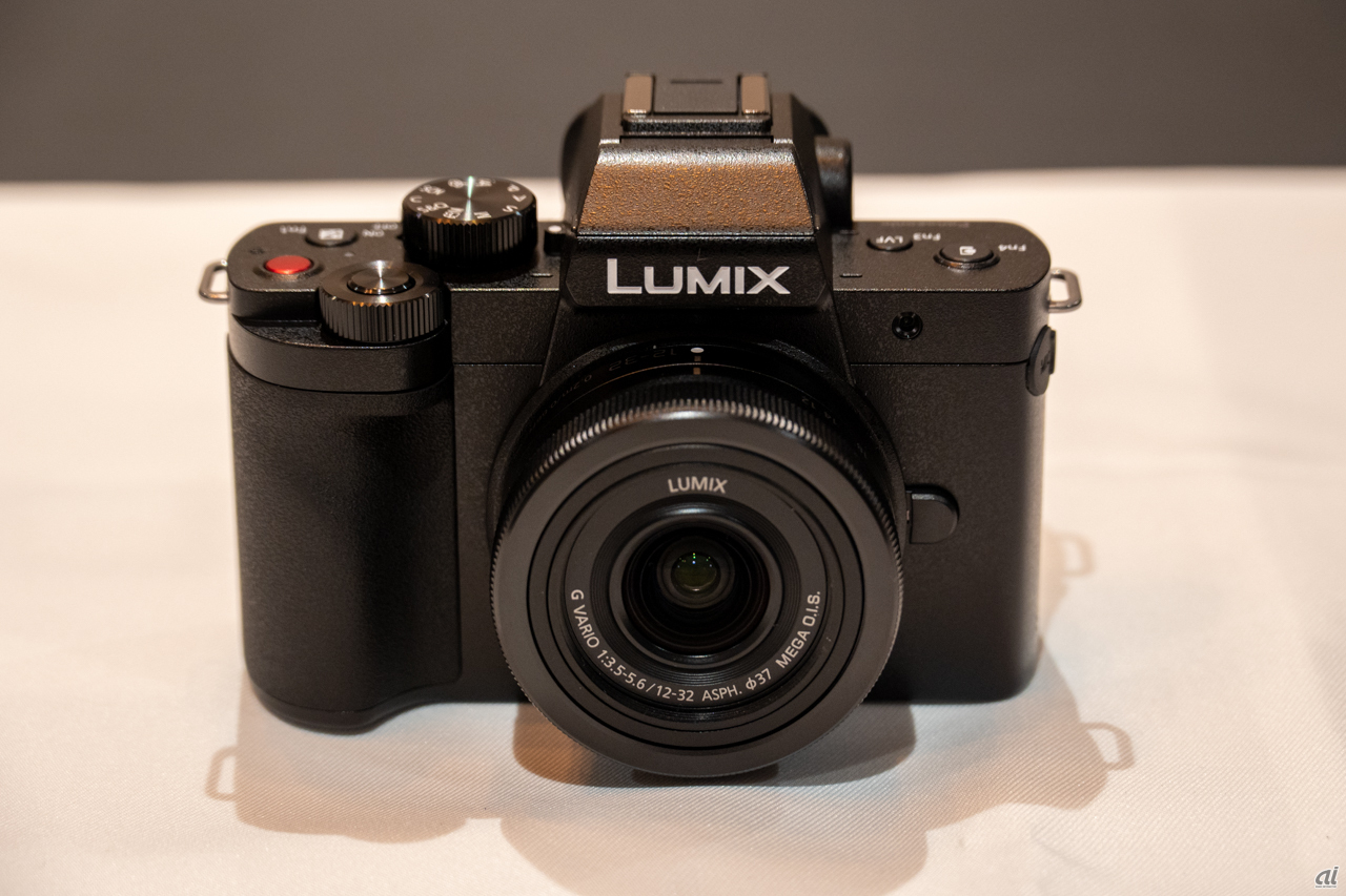 新型ミラーレスカメラ「LUMIX G100D」（DC-G100D）