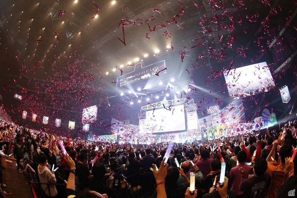 「ラブライブ！」シリーズの合同ライブイベントで、初の試みとなるユニットにフィーチャーした「ユニット甲子園」が開催。多くのファンがKアリーナ横浜に詰めかけ、夢のようなステージに酔いしれていた