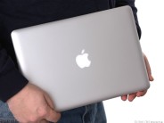 新型「MacBook Pro」、早速画像で紹介