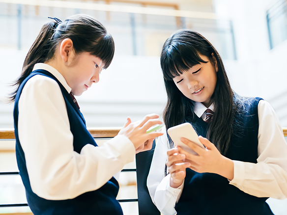 児童ポルノ被害も発生 学生限定アプリ ひま部 とは Cnet Japan