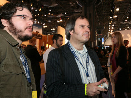 　Car Techの編集者であるWayne Cunninghamは、Rockstarのスタッフからゲームでの運転スキルに対する疑問の目を向けられながら、Xboxのコントローラーを手にした。