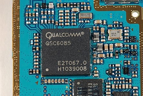 　Sprint版GALAXY Tabは、EV-DO Rev. A、EV-DO Rel. 0、CDMA2000に対応するQualcommの「QSC6085」チップを搭載している。