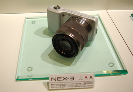 　NEX-3。