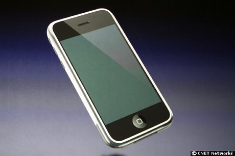 　Newtonの発売から約17年後、Appleは2007年1月に「Macworld Conference & Expo 2007」で「iPhone」を発表し、米国では6月29日に発売された。