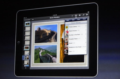 　iPadは遊びに限らず、仕事にも使える。Appleは、同デバイス用に特別なiWorkパッケージを用意した。この画像は、プレゼンテーション用ソフトウェア「Keynote」発表の様子。