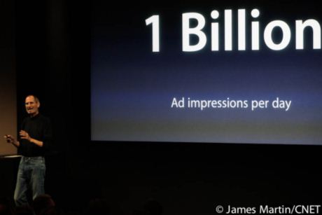 　Jobs氏は、平均的ユーザーは1日30分アプリ内で過ごすと述べる。毎日、デバイス当たり10広告となる。

　同氏は、2010年末までに1日当たりの広告インプレッションを10億得たいと思っていると述べた。