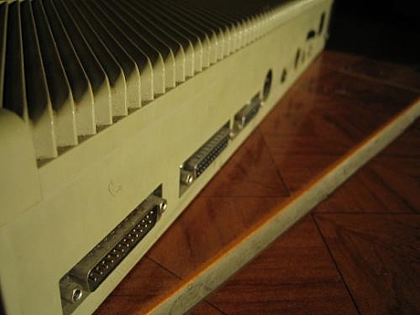 　Atari STの背面ポート