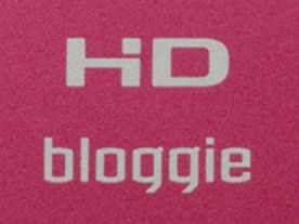 ソニーが打ち出すビデオカメラ新ジャンル「bloggie」--日常をHD画質でチョイ撮り
