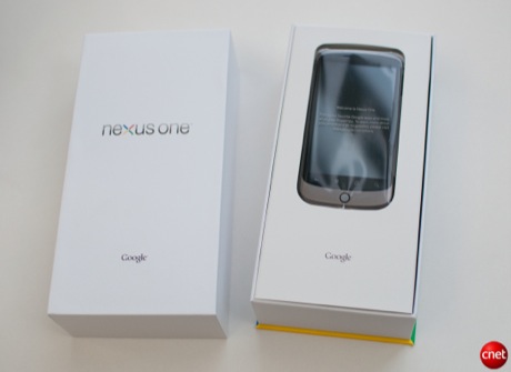 　Googleは米国時間1月5日、「Android」を搭載した新携帯端末「Nexus One」を発表した。同端末は今週から出荷が開始され、価格はT-Mobileとの2年間契約付きで179ドル、アンロック版で529ドルとなっている。