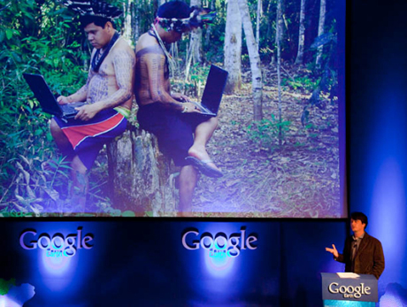 　Google MapsとGoogle Earthの担当ディレクターJohn Hanke氏は、ブラジルではGoogle MapsとGoogle Earthを活用し、熱帯雨林の違法伐採を監視していることを紹介した。
