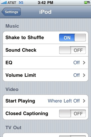 振ってシャッフル

　「Shake to Shuffle」機能が追加される。この設定は、iPodの設定の下にあり、使用を選択できる。