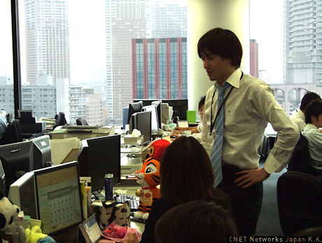 　増永氏は社内にいることが多く、いつも気軽に社員の相談に乗っているそうです。