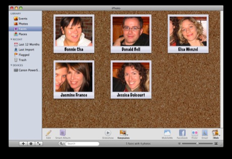 　Faces画面では、名前付けされた人物のスナップショットが表示される。iPhotoでは、これらを使って名前と顔をプログラム内で一致させる。